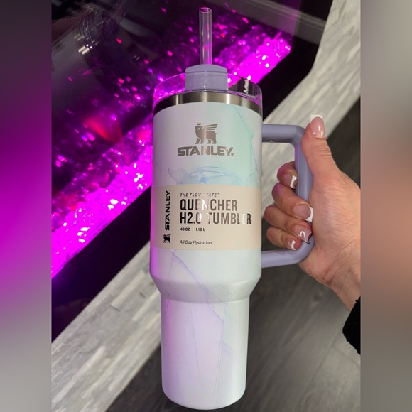 Stanley 40 oz Stainless Steel H2.0
Flowstate Quencher Tumbler Watercolor Dusk - Picture 1 of 1